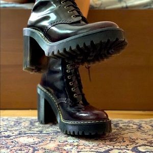 WORN Women’s Size 7 patent leather Doc Martens combat boots